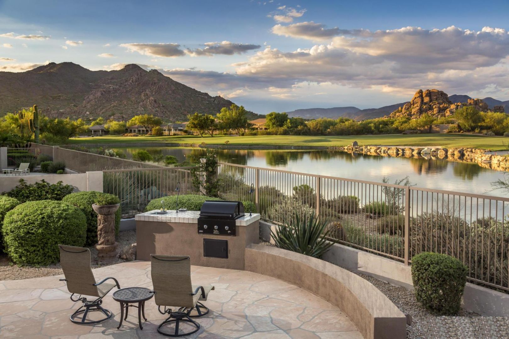 five-incredible-arizona-retirement-communities-mhvillager